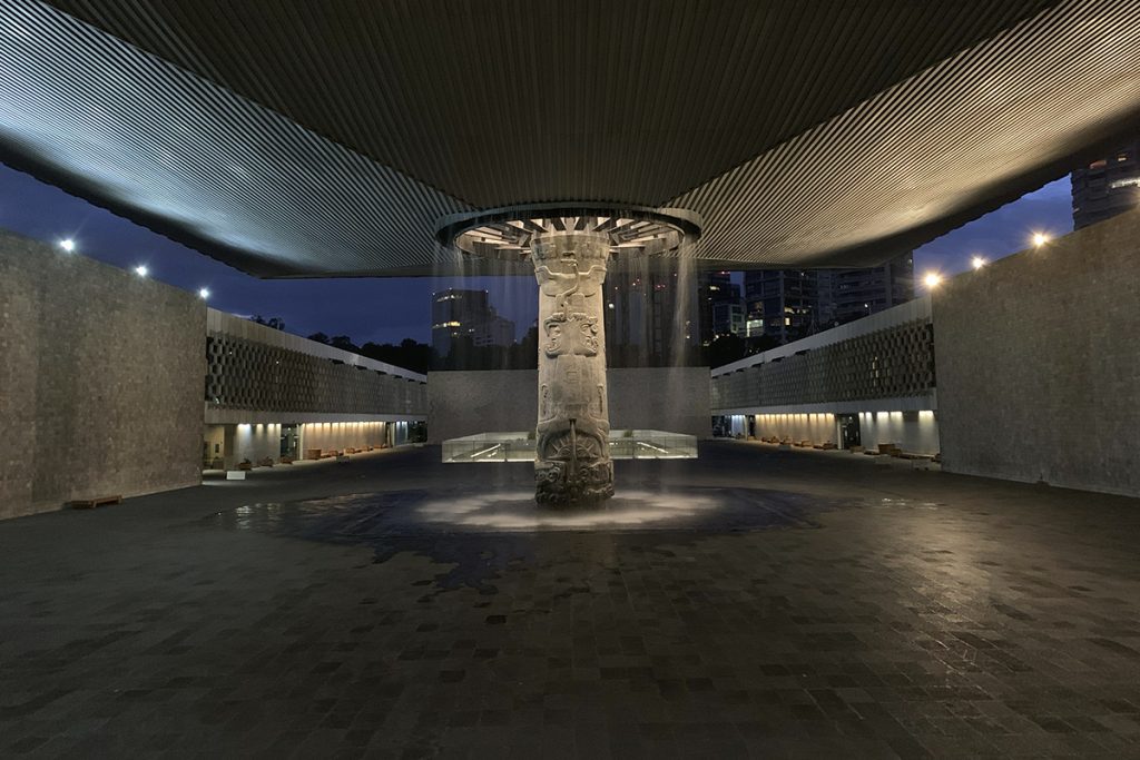 Entrada al Museo Nacional de Antropología