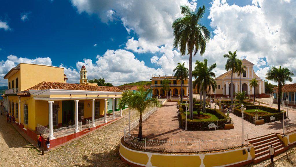 Plaza principal de Trinidad, punto clave para iniciar el turismo en Beni.